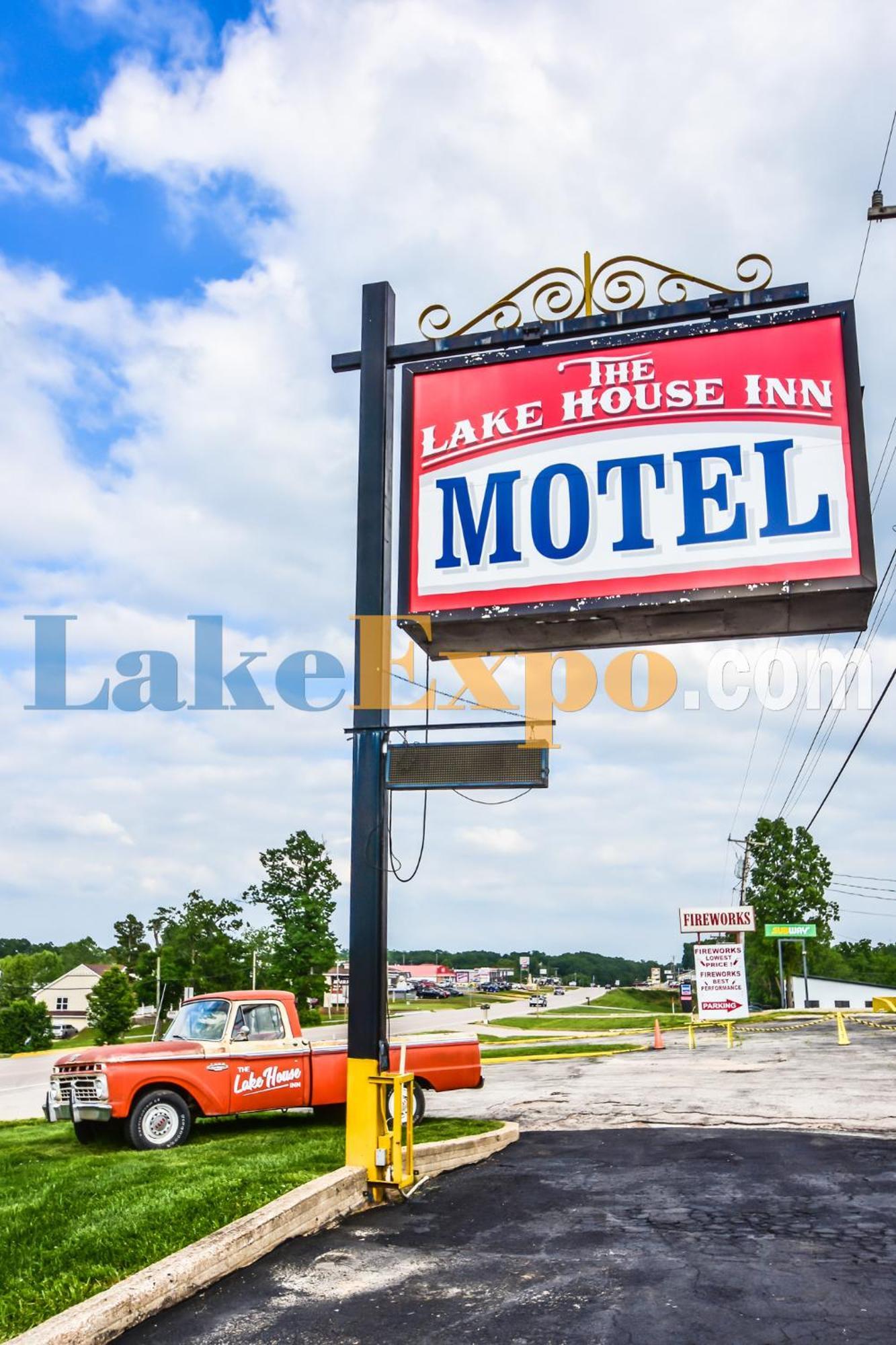 The Lake House Inn Laurie Buitenkant foto